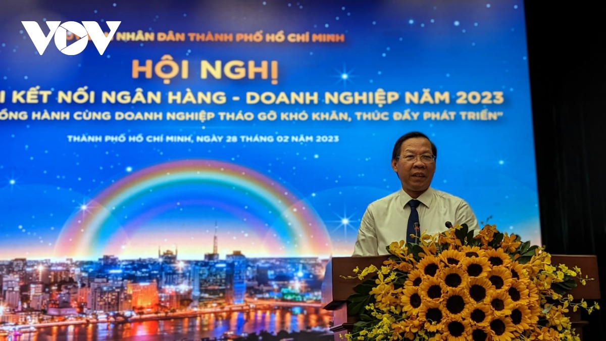 doanh nghiep quyet liet de nghi cac ngan hang thuong mai ha lai suat vay hinh anh 2