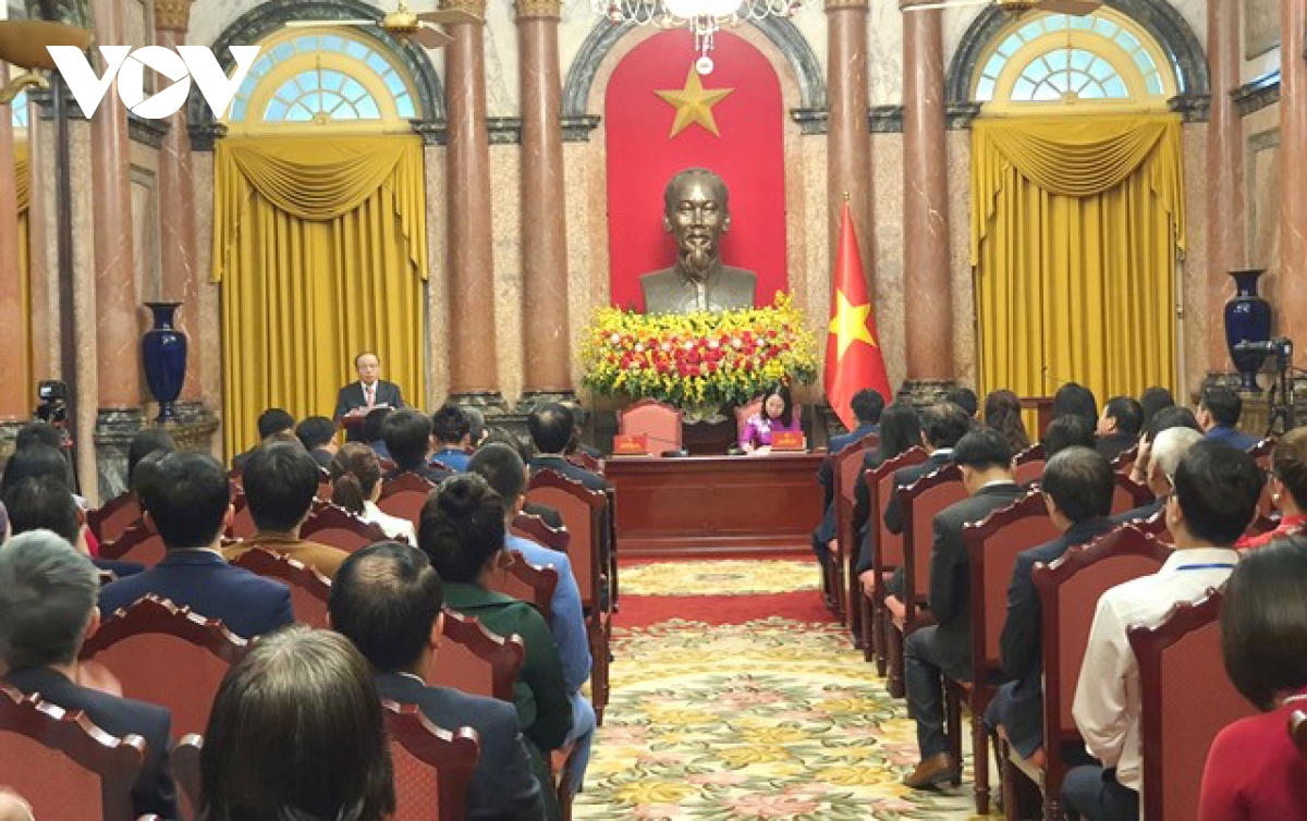 pho chu tich nuoc vo thi Anh xuan gap mat doan dai bieu doanh nghiep nho va vua hinh anh 1