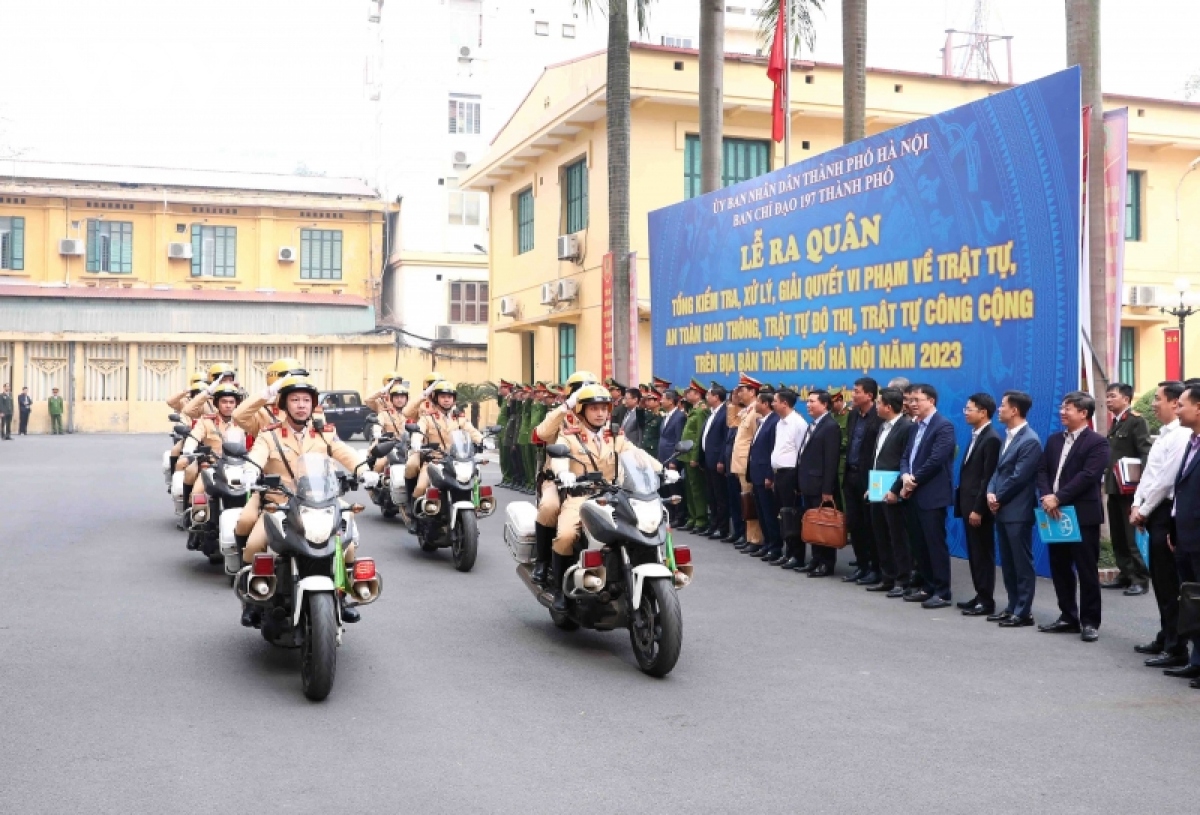 ha noi ra quan tong kiem tra xu ly vi pham trat tu giao thong, trat tu do thi hinh anh 2