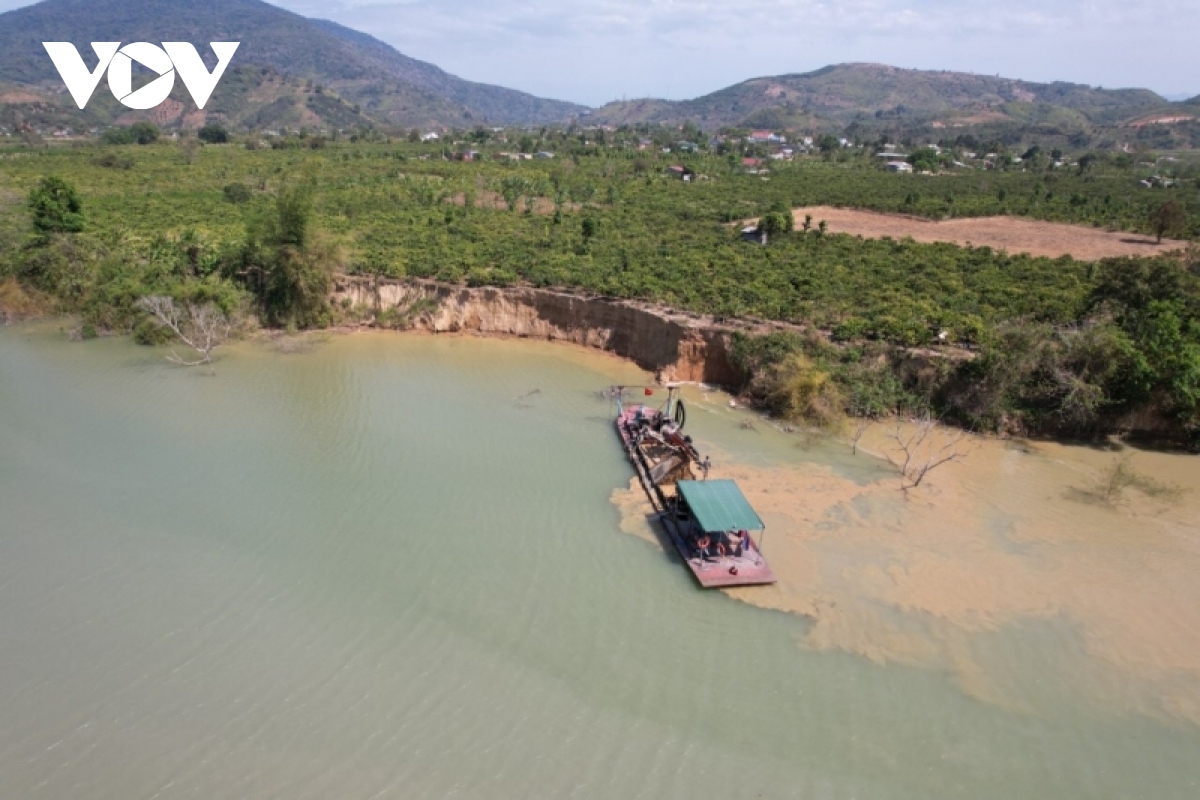 huyen krong no de nghi tam dung khai thac cat tai cac diem sat lo xa quang phu hinh anh 2