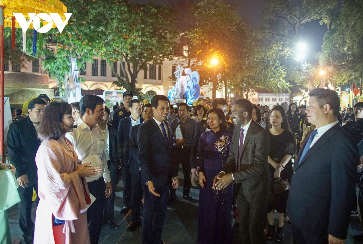 hàng nghìn tour kích cầu, khuyến mãi tại lễ hội du lịch hà nội 2023 hình ảnh 4 hang nghin tour kich cau, khuyen mai tai le hoi du lich ha noi 2023 hinh anh 4