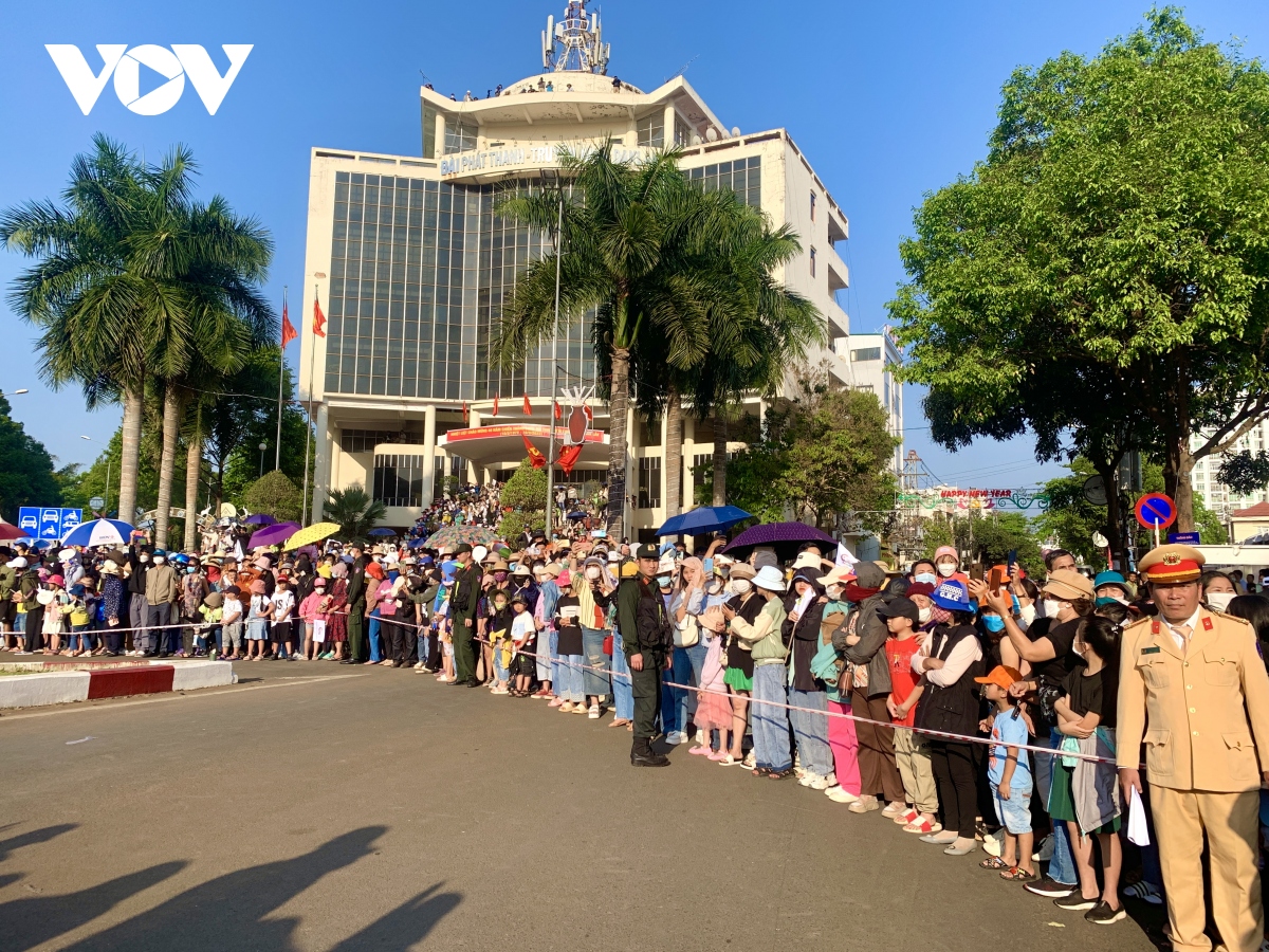 man nhan le hoi duong pho trong khuon kho le hoi ca phe buon ma thuot lan thu 8 hinh anh 8