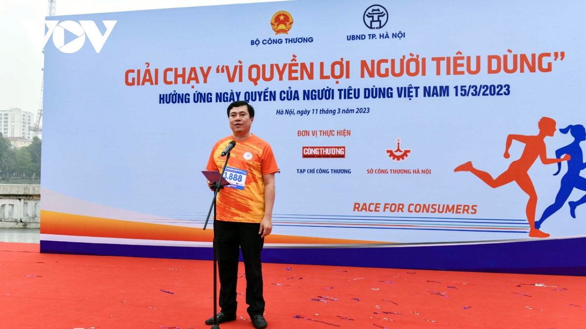 hon 1.000 nguoi tham gia giai chay vi quyen loi nguoi tieu dung hinh anh 1