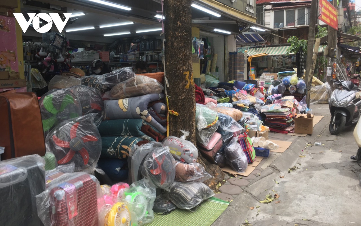 san choi khu tap the o ha noi thanh noi ban hang, tap ket hang hoa hinh anh 14