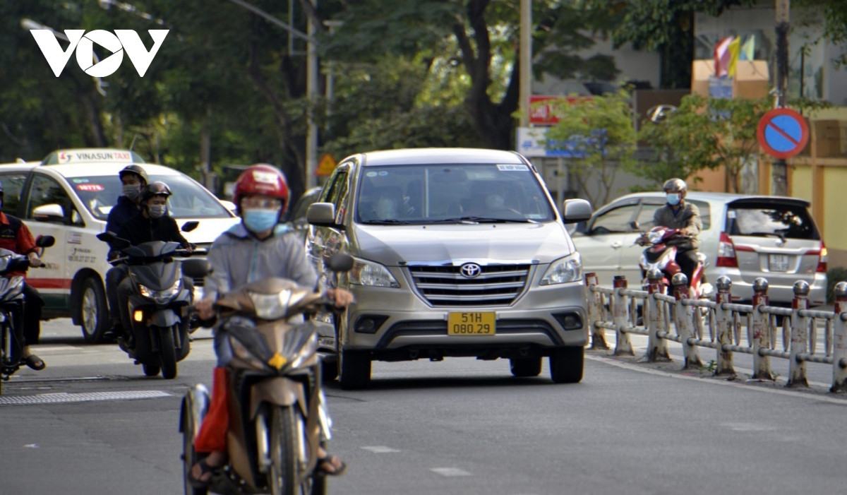 tp.hcm dieu chinh luu thong o to tren 15 tuyen duong hinh anh 2