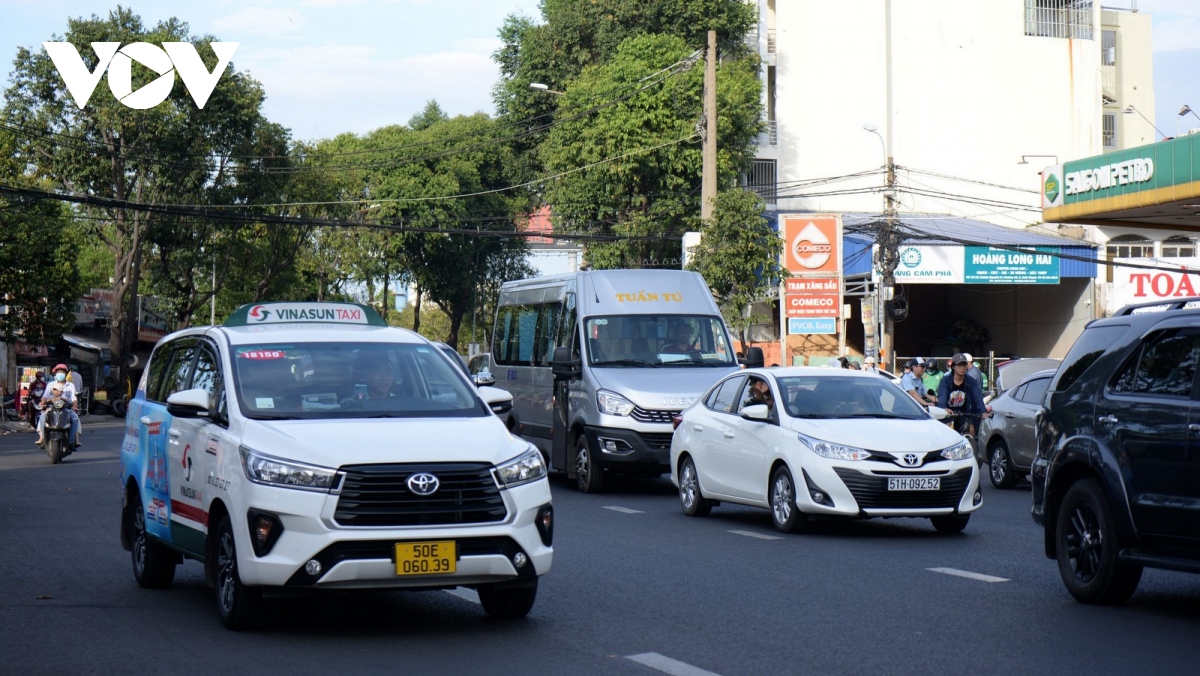  TP.HCM điều chỉnh lưu thông ô tô trên 15 tuyến đường