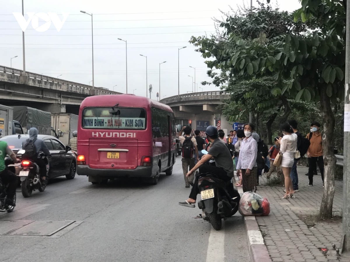 dong nguoi un un roi ha noi bat dau ky nghi le keo dai 5 ngay hinh anh 5