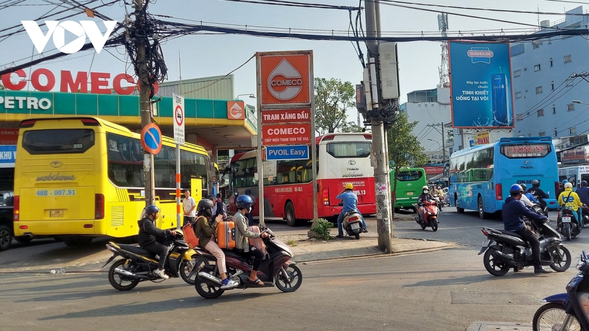 san bay dong, ben xe de tho o tp.hcm khi buoc vao ky nghi le 30 4-1 5 hinh anh 6