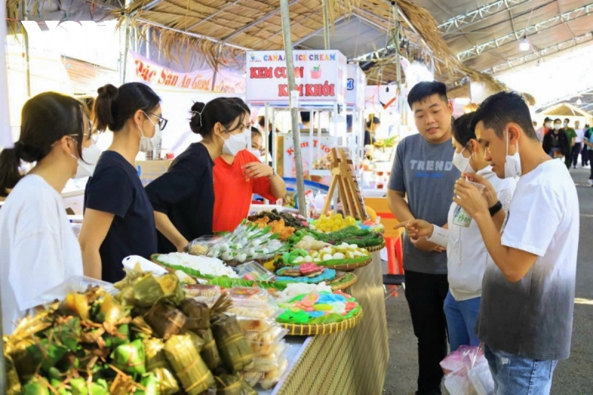 Dac sac gan 100 loai banh nghe nhan mang den le hoi banh dan gian nam bo nam 2023 hinh anh 12