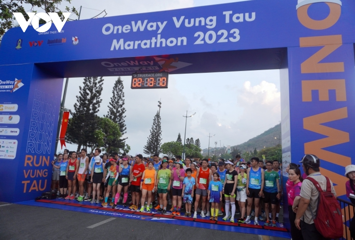 vov phoi hop to chuc thanh cong oneway vung tau marathon 2023 hinh anh 1