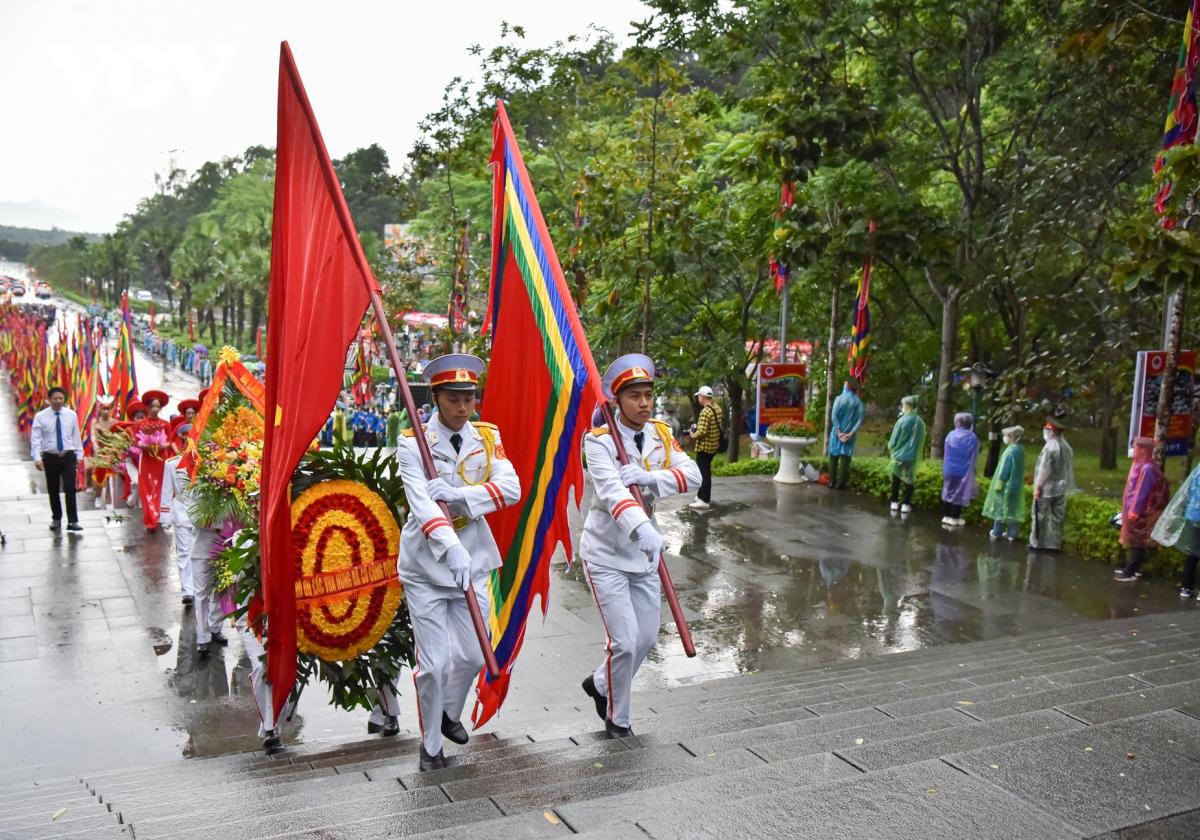 chu tich nuoc vo van thuong kinh can dang huong tuong niem cac vua hung hinh anh 3