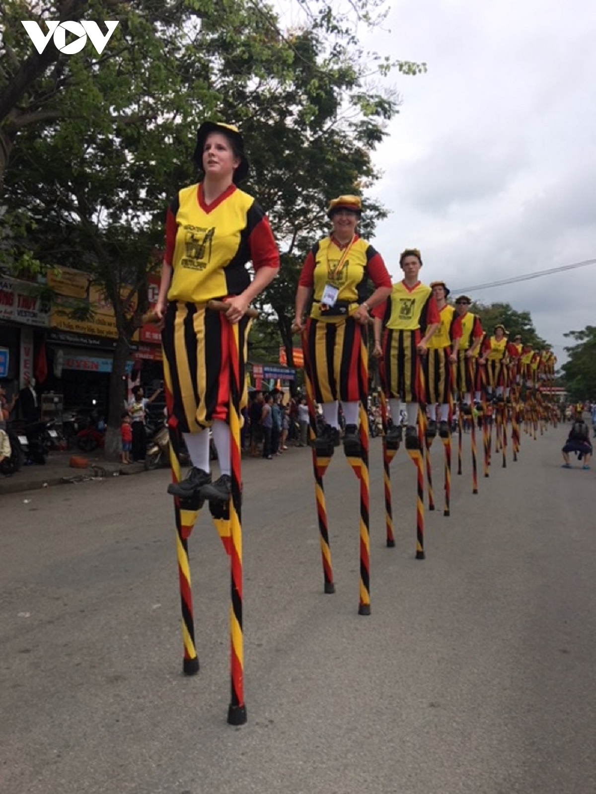 69 lang nghe tham gia festival nghe truyen thong hue 2023 hinh anh 1