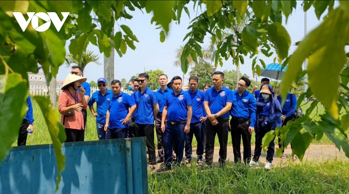  vuon cay hoa binh o di tich doi bo hien luong - ben hai hinh anh 1