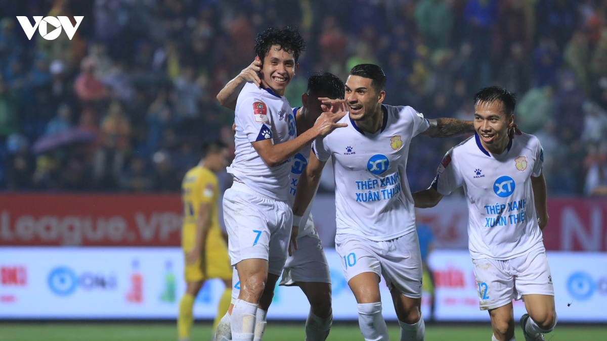 ket qua nam Dinh 1-0 slna chu nha len ngoi dau bang v-league 2023 hinh anh 4