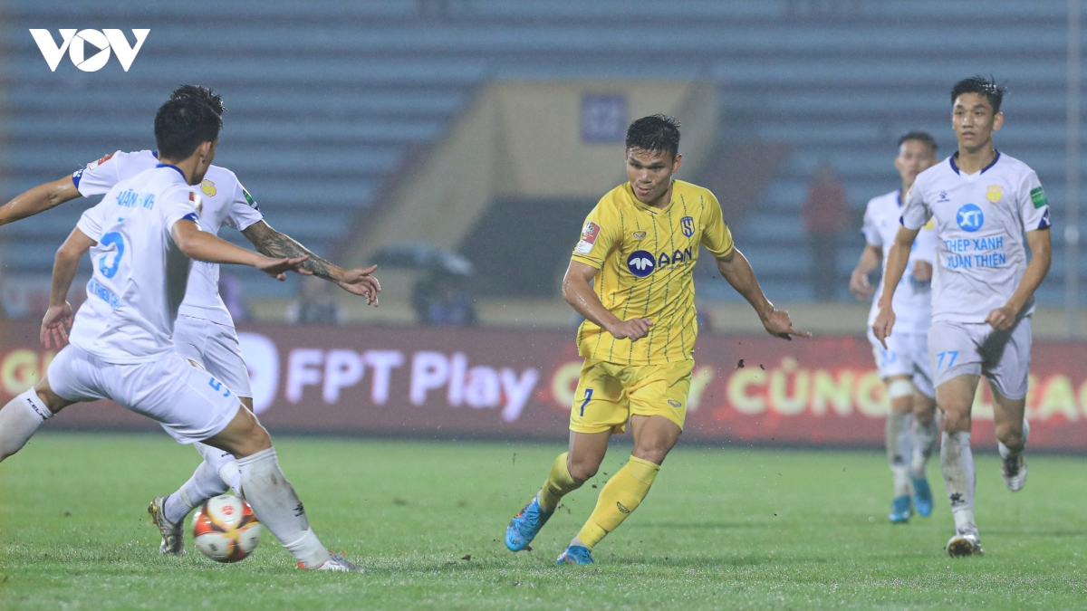 ket qua nam Dinh 1-0 slna chu nha len ngoi dau bang v-league 2023 hinh anh 6