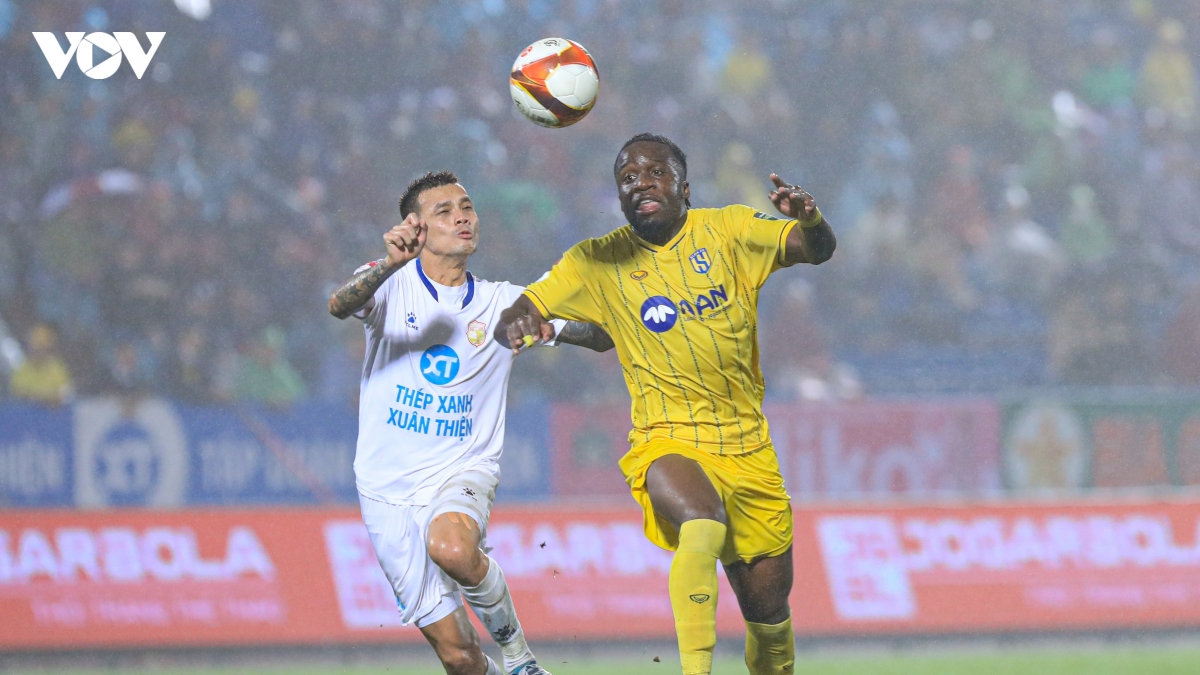 ket qua nam Dinh 1-0 slna chu nha len ngoi dau bang v-league 2023 hinh anh 2
