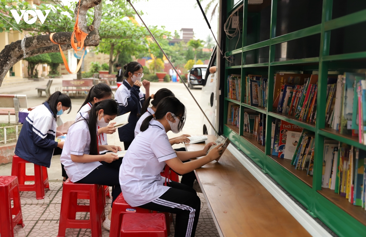 phat trien va lan toa van hoa doc trong thoi dai so hinh anh 2
