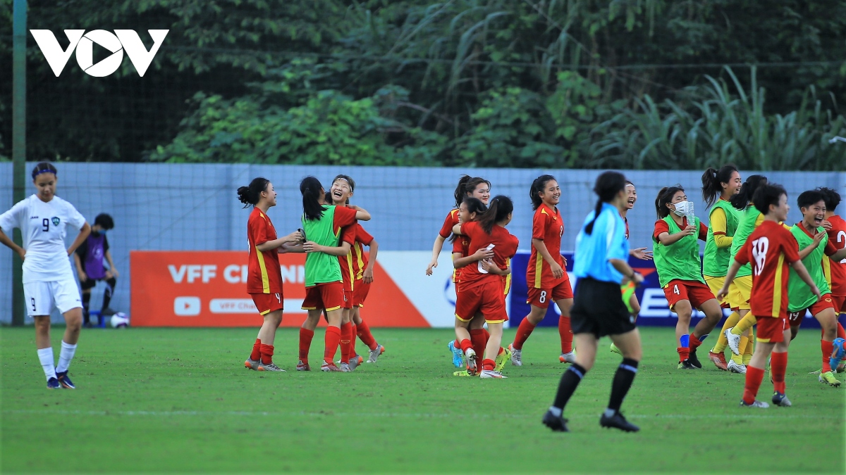 bong da nu viet nam ghi dau an lon o giai chau A, cau thu an mung nhu ronaldo hinh anh 14