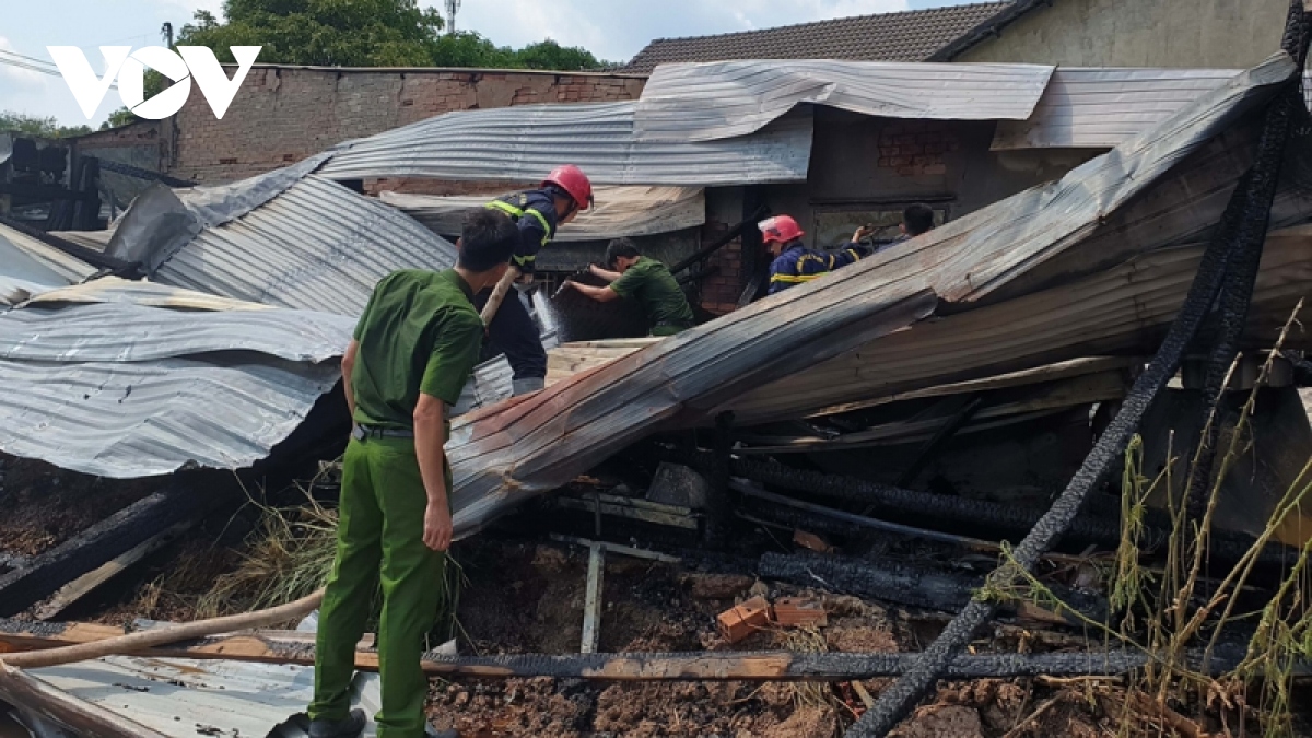 lua thieu rui cua hang dien lanh o binh phuoc hinh anh 1