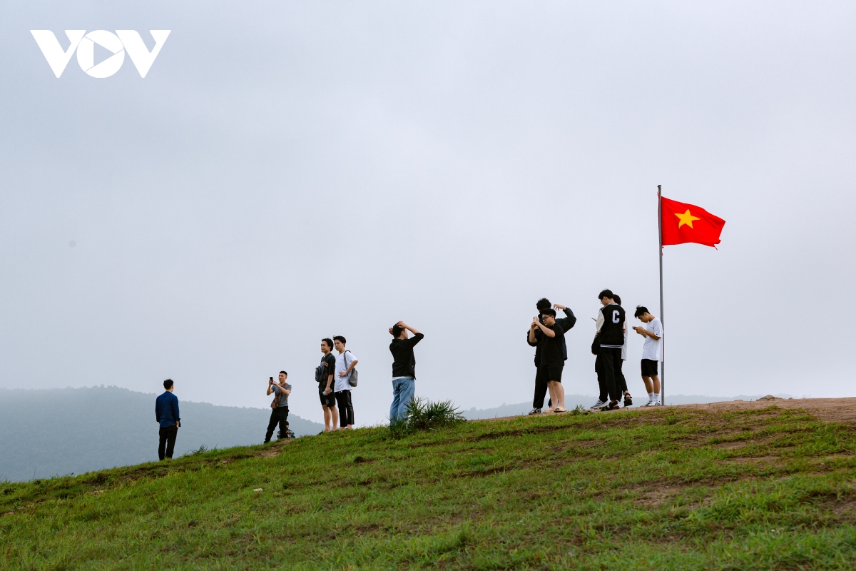 Doi phuong hoang, diem da ngoai ly tuong cho dip nghi le hinh anh 3