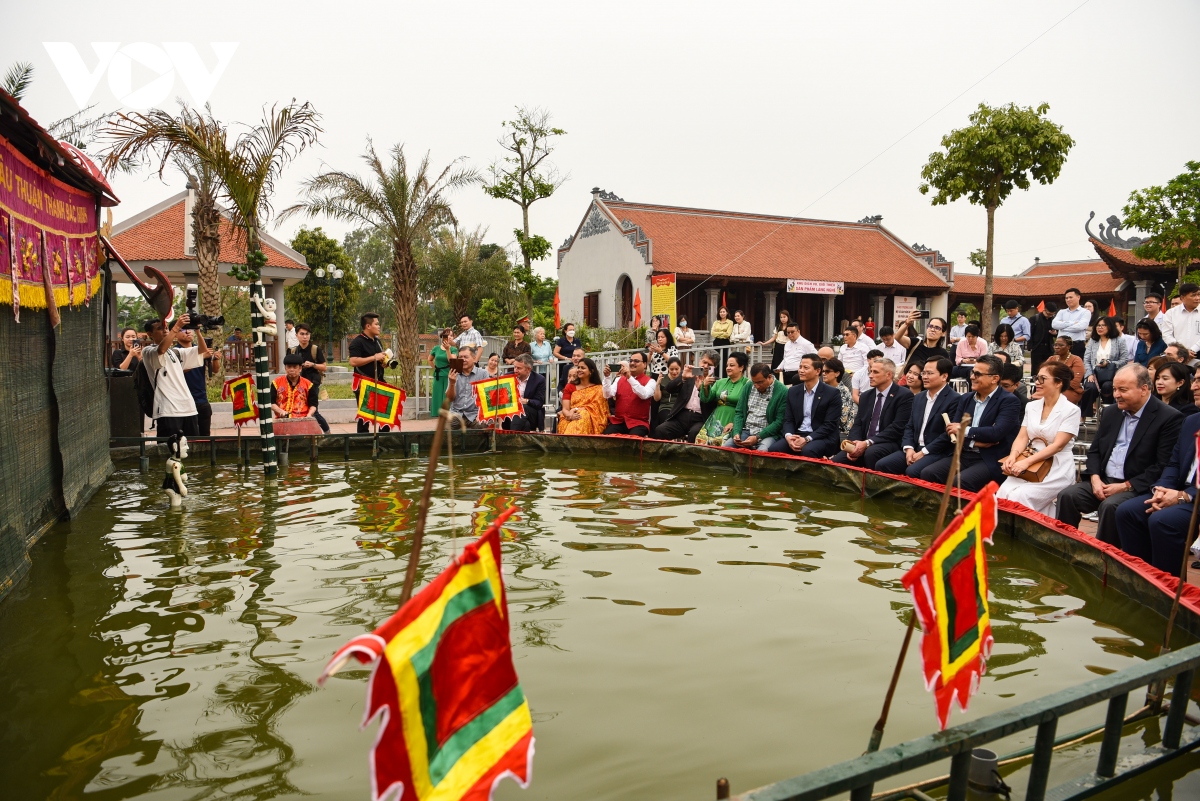 ket noi, lan toa ban sac van hoa di san tinh bac ninh toi ban be quoc te hinh anh 1