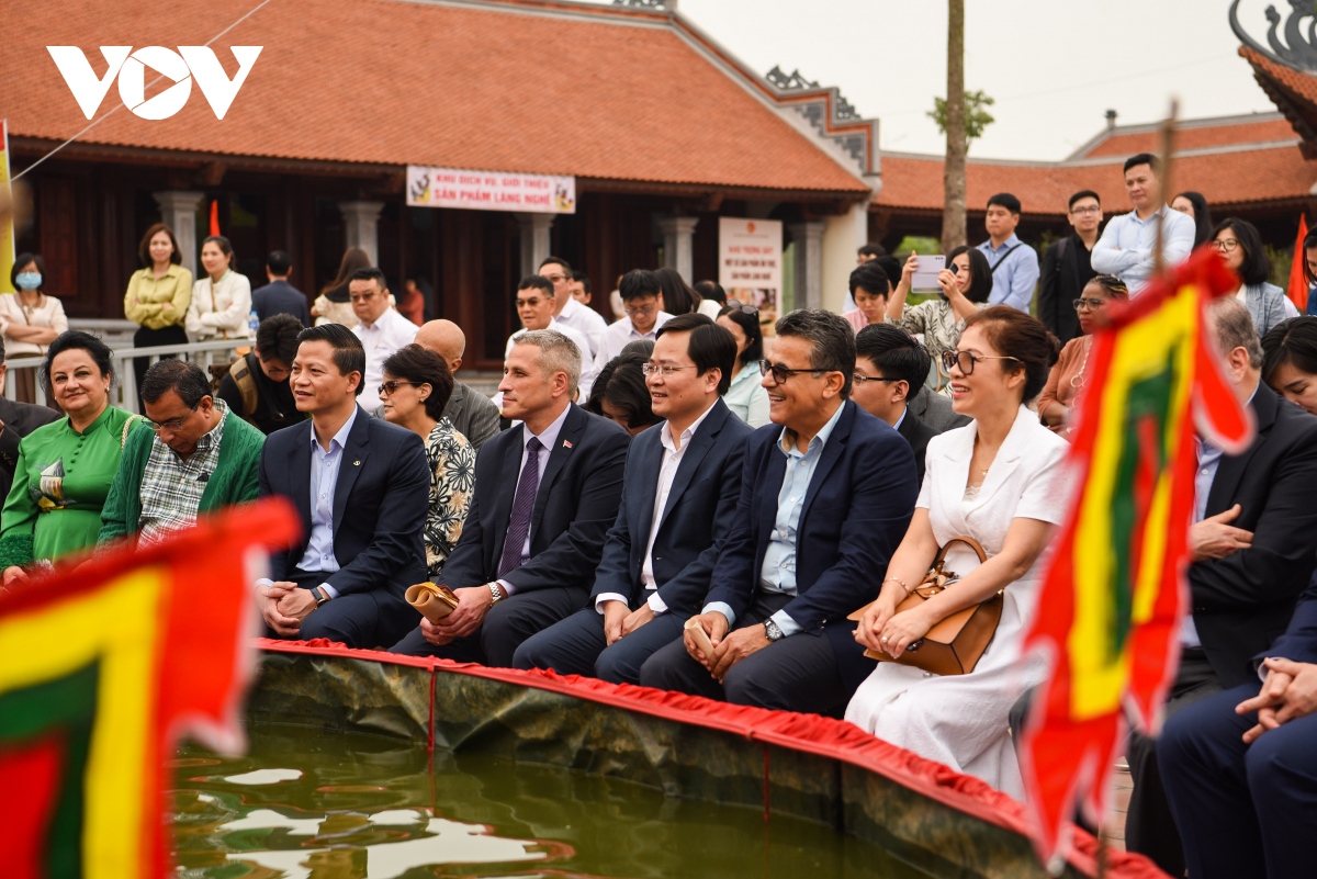 ket noi, lan toa ban sac van hoa di san tinh bac ninh toi ban be quoc te hinh anh 2