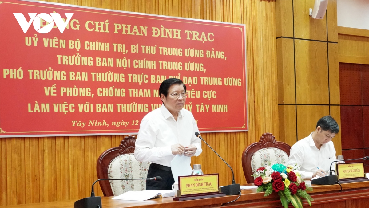 Ong phan Dinh trac lam viec voi tinh uy tay ninh ve cong tac phong chong tham nhung hinh anh 1