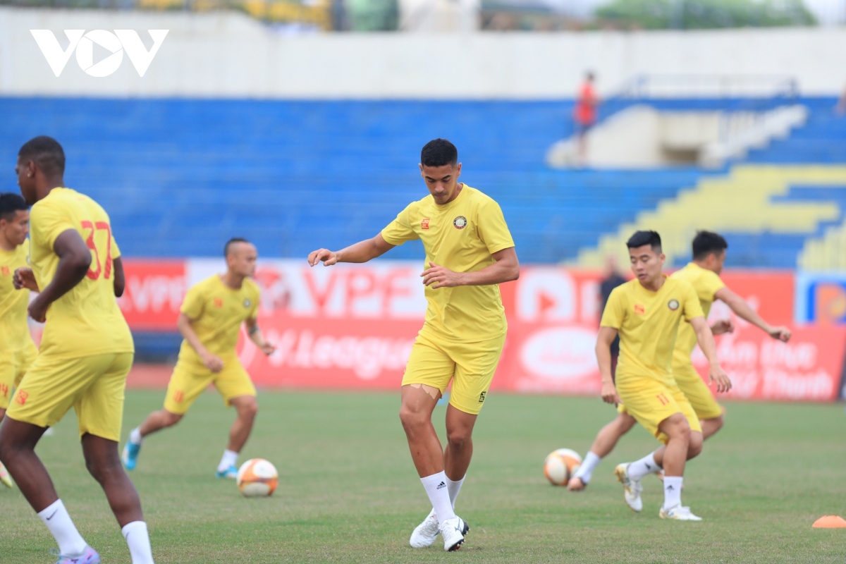 ket qua v-league 2023 thanh hoa chiem ngoi dau bang tu tay ha noi fc hinh anh 8