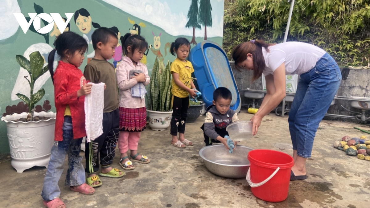 Người dân vùng cao Lai Châu lao đao vì thiếu nước sinh hoạt