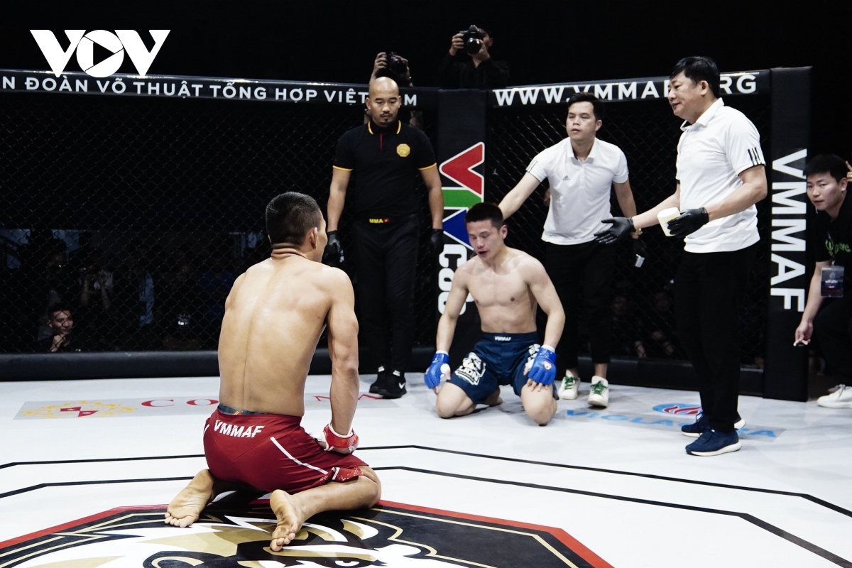 mma lion championship 2023 hoc tro johnny tri nguyen ha k.o rong trung hoa ly tieu long hinh anh 11