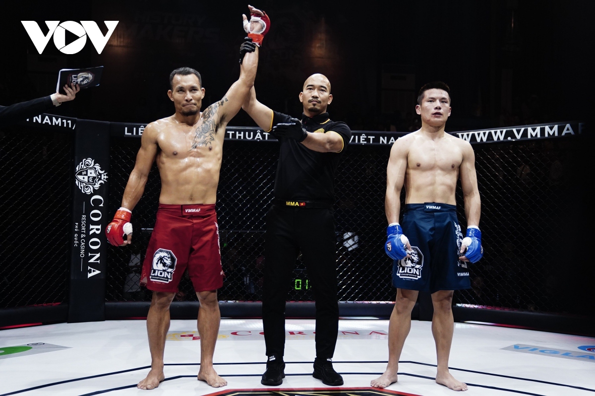 mma lion championship 2023 hoc tro johnny tri nguyen ha k.o rong trung hoa ly tieu long hinh anh 14