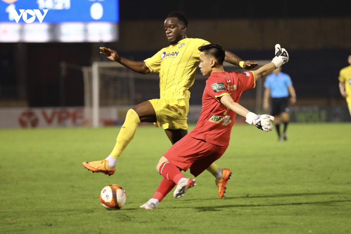 ket qua vong 7 v-league 2023 slna thang thuyet phuc hagl hinh anh 7