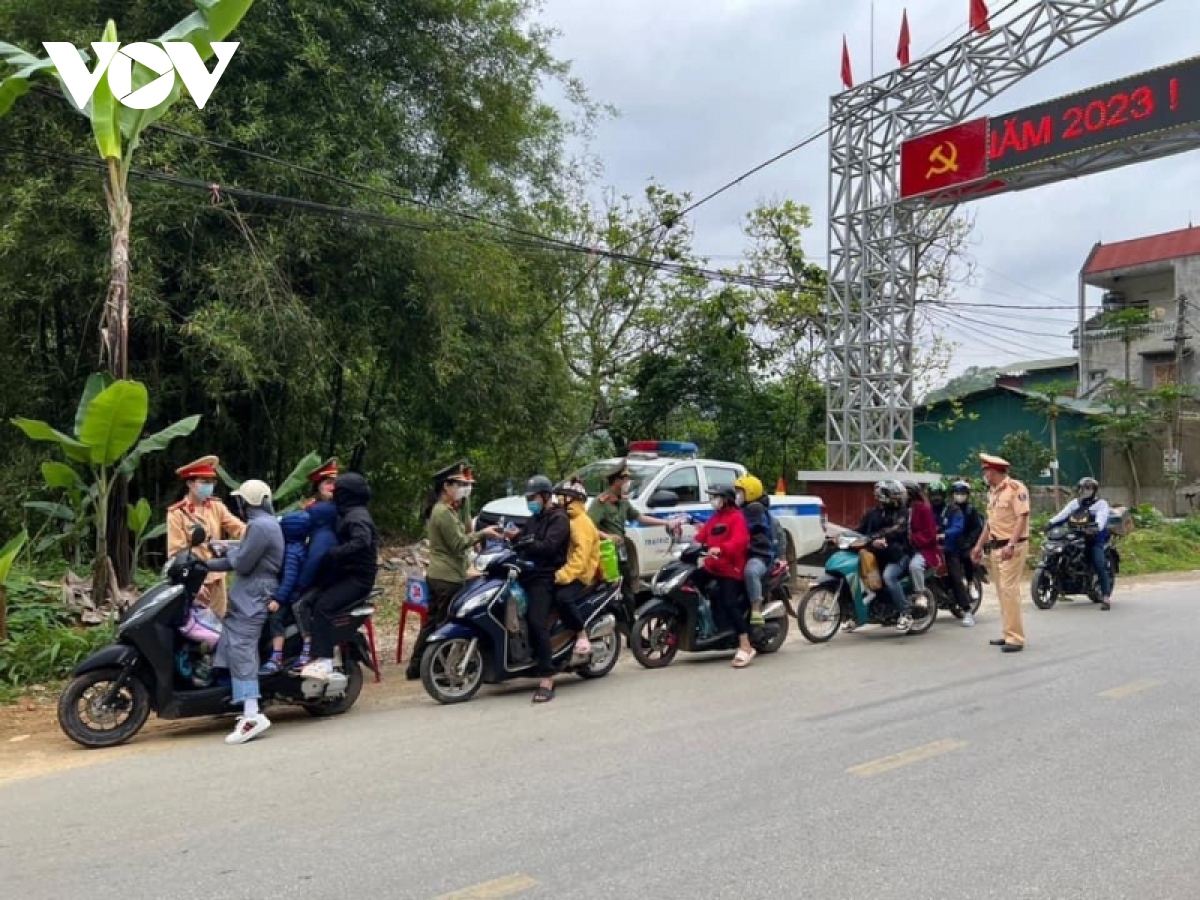 Lời chúc "Chuyến đi an toàn" cho người dân trở lại làm việc sau kỳ nghỉ lễ