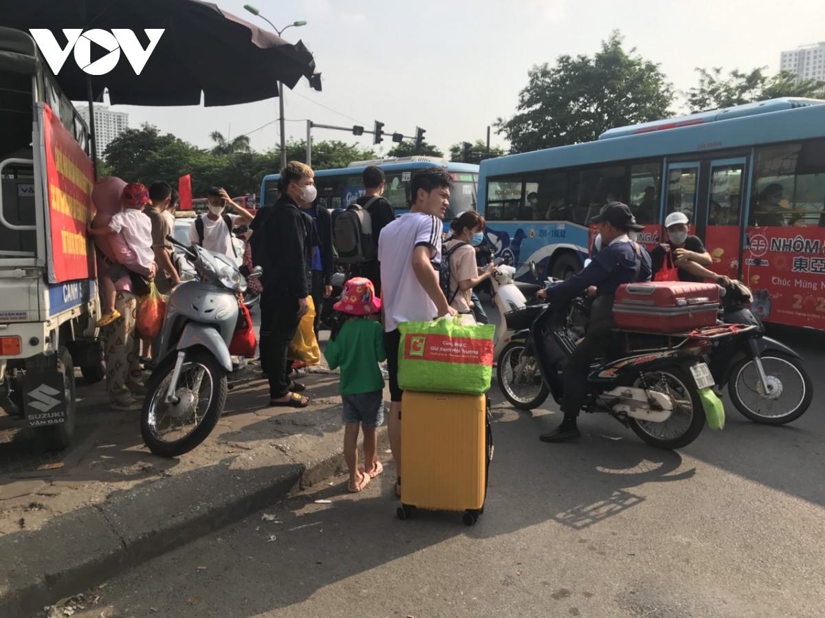 nguoi dan linh kinh do dac tro lai ha noi sau ky nghi le dai hinh anh 16