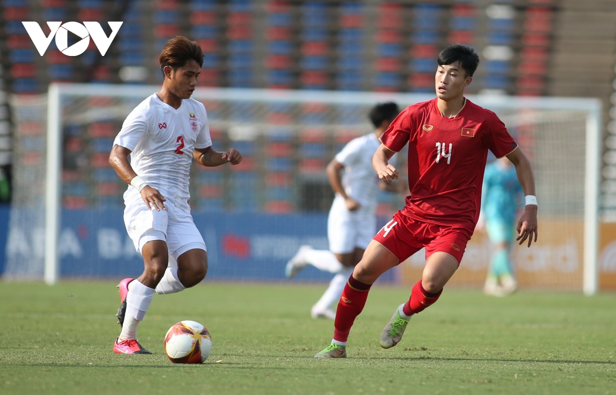 u22 viet nam 3-1 u22 myanmar tran dau de doi cua ho van cuong hinh anh 8