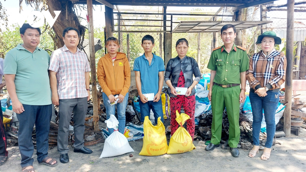 hoa hoan thieu rui 3 can nha luc nua dem tai bac lieu hinh anh 2