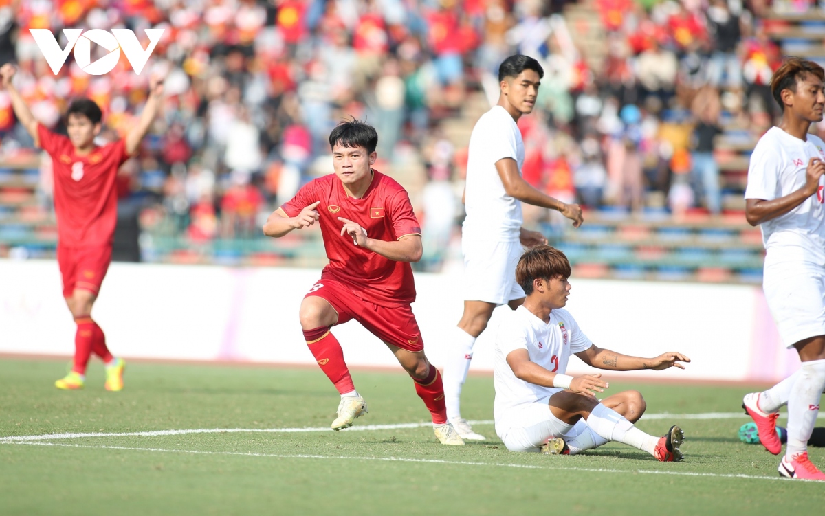 u22 viet nam 3-1 u22 myanmar tran dau de doi cua ho van cuong hinh anh 3