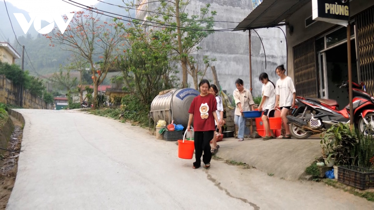 Bản Hồ khát nước sạch