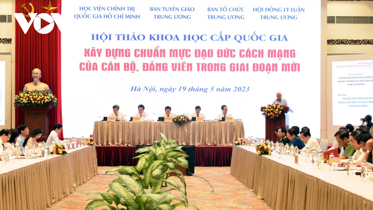 xac dinh chuan muc dao duc cach mang de giam sat, danh gia can bo hinh anh 1