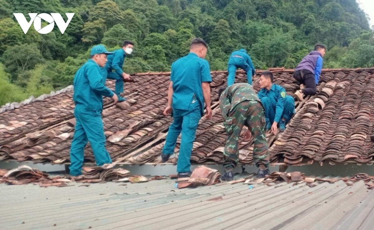 cao bang khan truong khac phuc hau qua mua da khien hang tram ngoi nha bi hu hai hinh anh 2