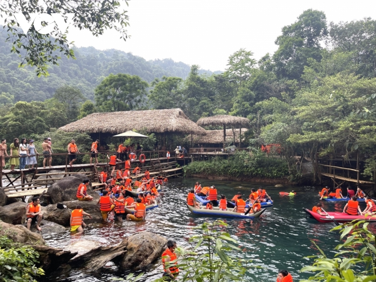 du khach do ve phong nha-ke bang dip le tang dot bien hinh anh 3