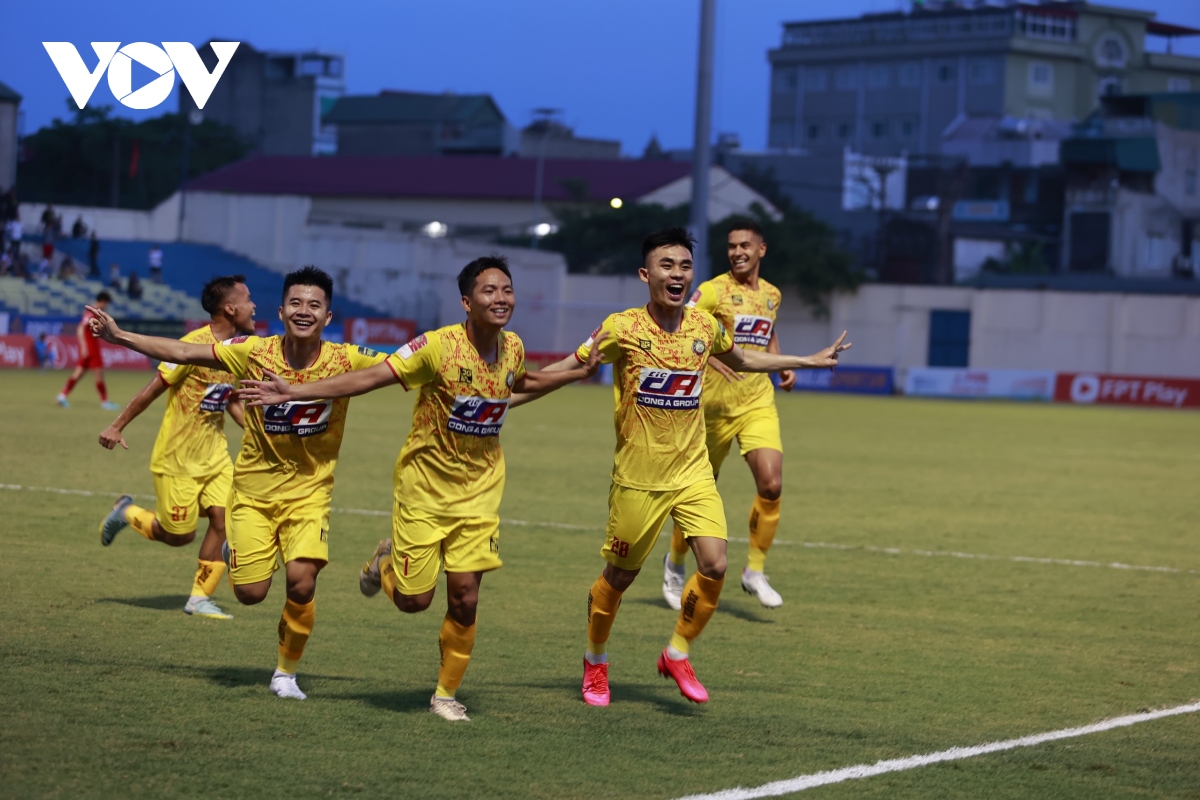 ket qua vong 9 v-league 2023 thanh hoa danh bai viettel fc, cung co ngoi dau hinh anh 5