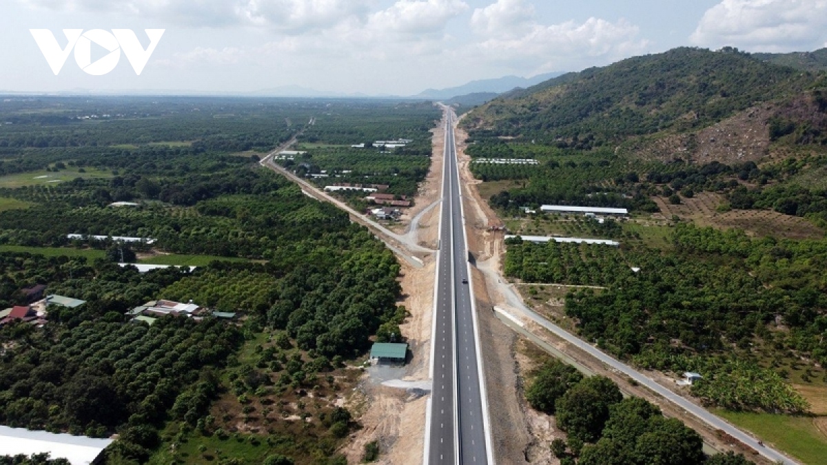 thong xe du an cao toc nha trang - cam lam hinh anh 1