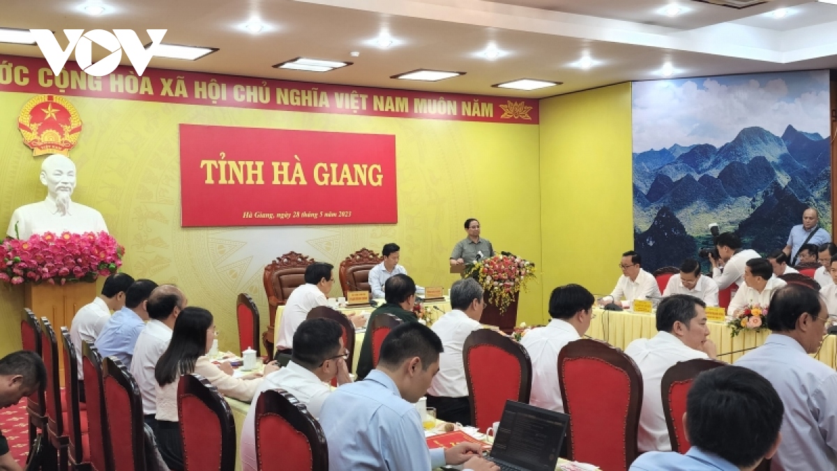 thu tuong pham minh chinh lam viec voi ban thuong vu tinh uy ha giang hinh anh 3