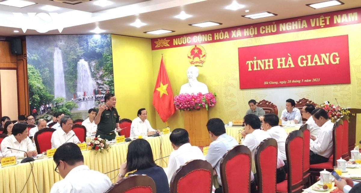 thu tuong pham minh chinh lam viec voi ban thuong vu tinh uy ha giang hinh anh 1