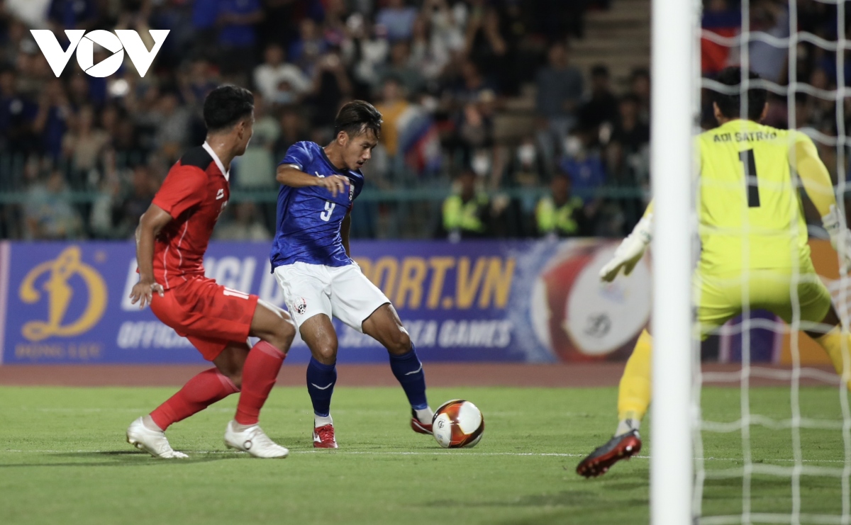 beckham ghi ban, u22 indonesia tien u22 campuchia roi sea games 32 hinh anh 1