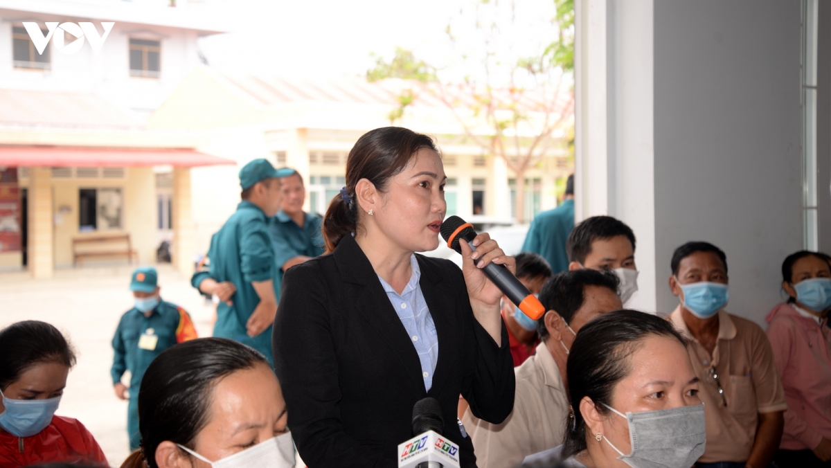 chu tich ubnd tp.hcm chi dao giai quyet ngay buc xuc cua nhan dan tai tiep xuc cu tri hinh anh 2