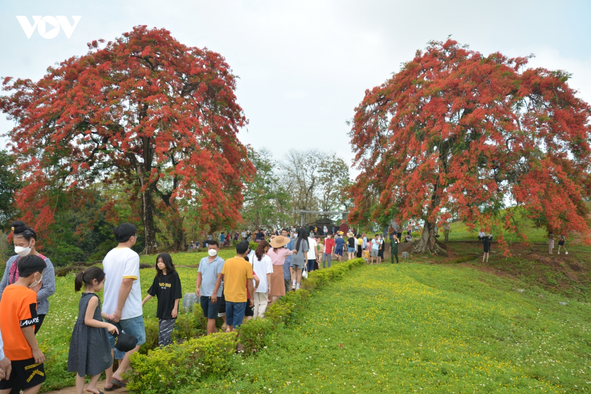 thang 5 ve tham chien truong Dien bien phu hinh anh 2