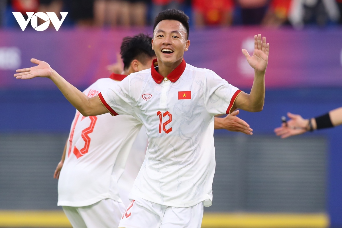 ket qua bong da nam sea games 32 ngay 3 5 u22 viet nam chiem ngoi dau bang b hinh anh 11