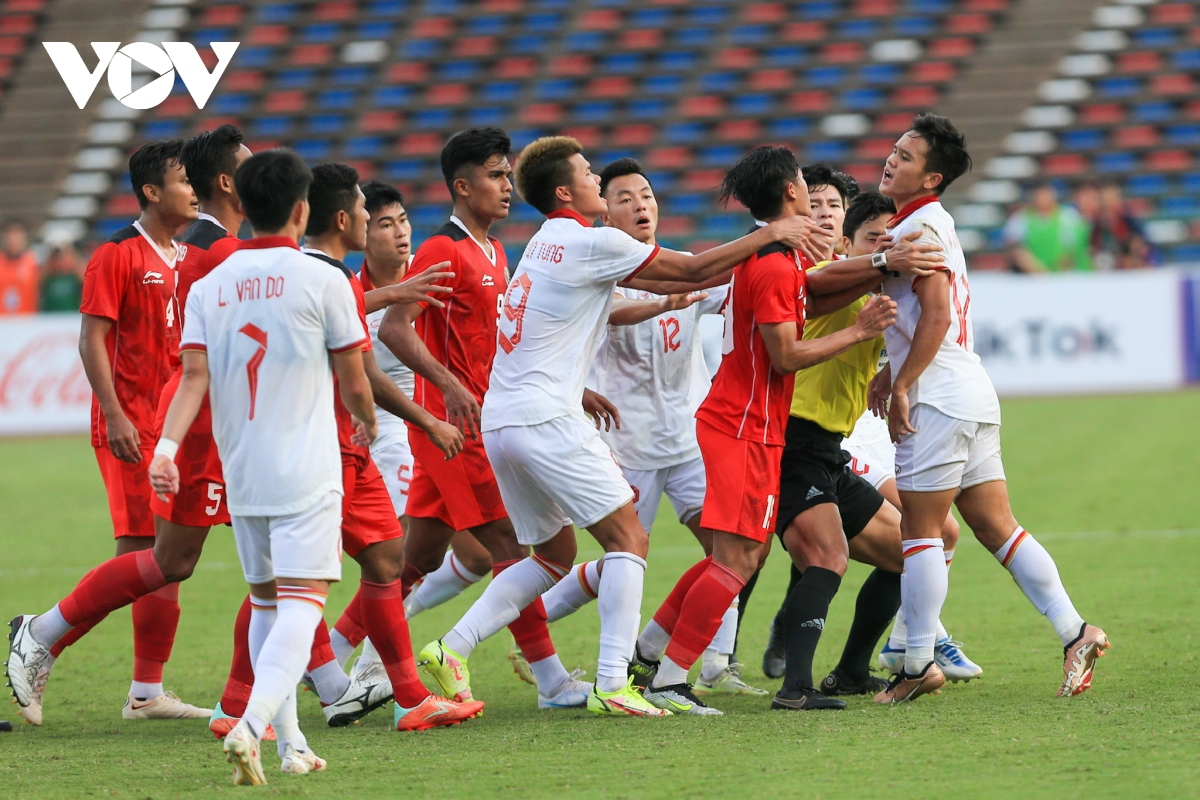 u22 viet nam thua 2-3 truoc 10 nguoi cua u22 indonesia o ban ket sea games 32 hinh anh 21